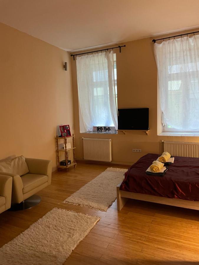 Budapest Clark Apartman ** Apartment ภายนอก รูปภาพ