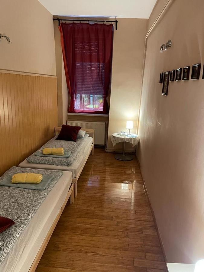 Budapest Clark Apartman ** Apartment ภายนอก รูปภาพ