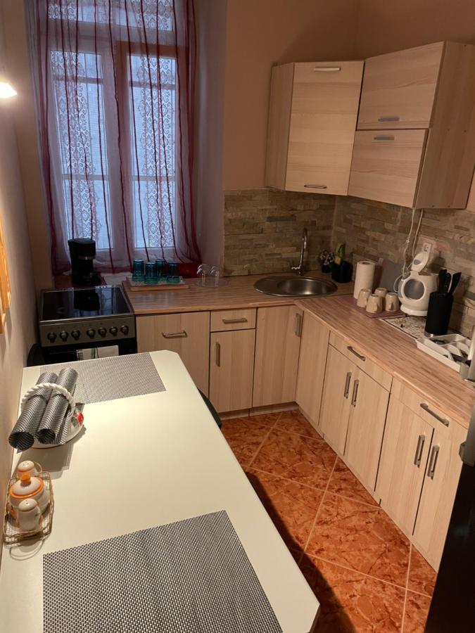 Budapest Clark Apartman ** Apartment ภายนอก รูปภาพ