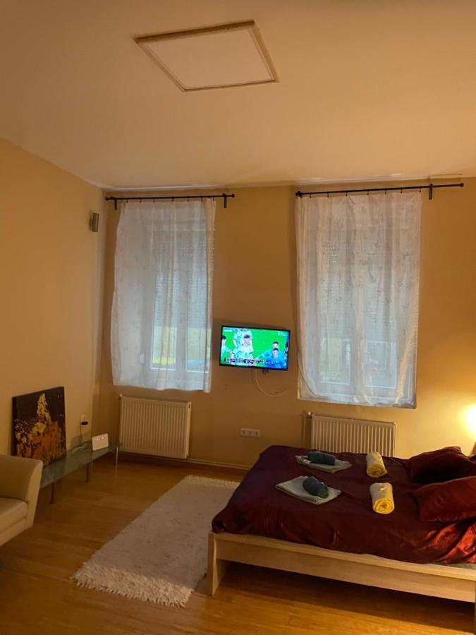 Budapest Clark Apartman ** Apartment ภายนอก รูปภาพ