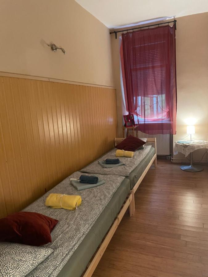 Budapest Clark Apartman ** Apartment ภายนอก รูปภาพ
