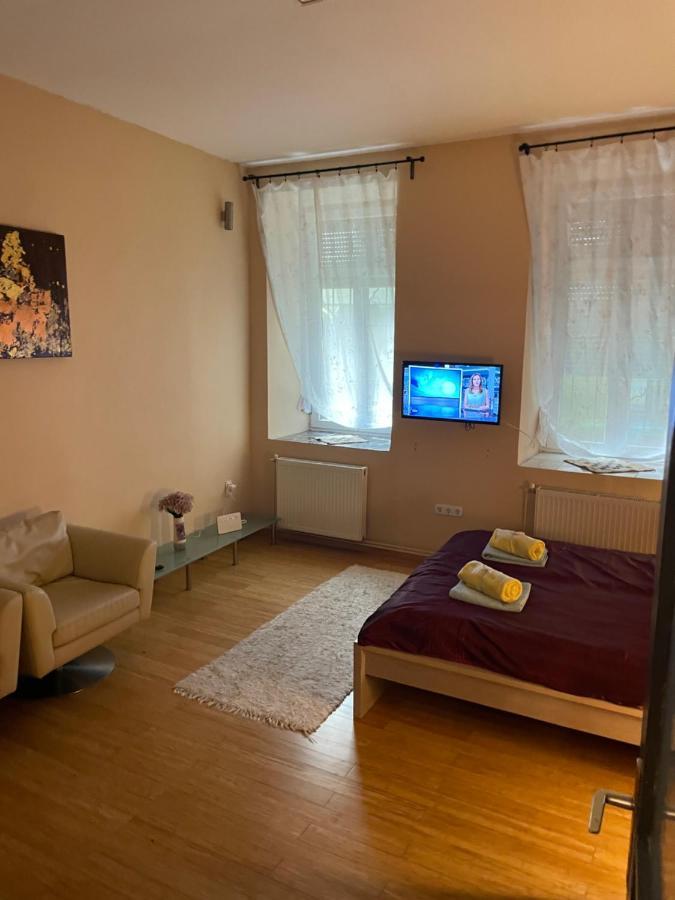 Budapest Clark Apartman ** Apartment ภายนอก รูปภาพ