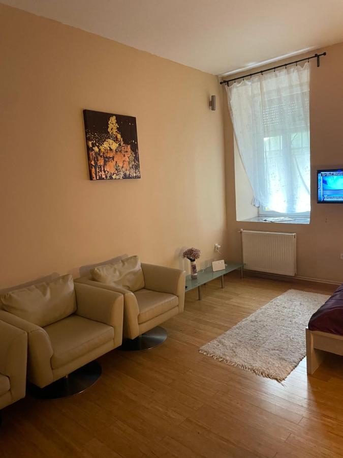 Budapest Clark Apartman ** Apartment ภายนอก รูปภาพ